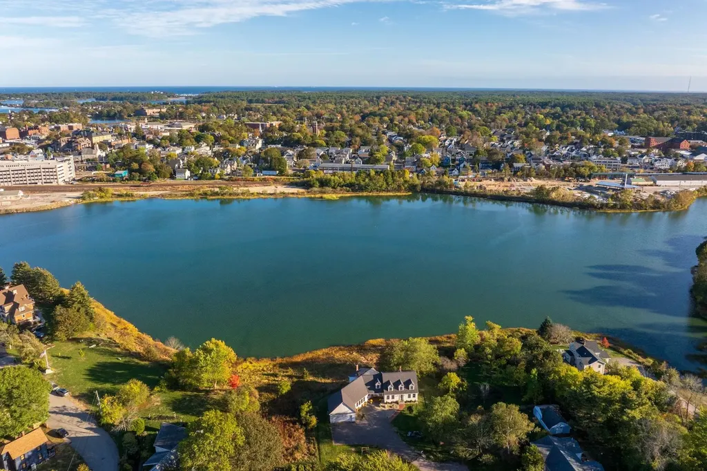 12 Ruth Street Portsmouth NH 03801