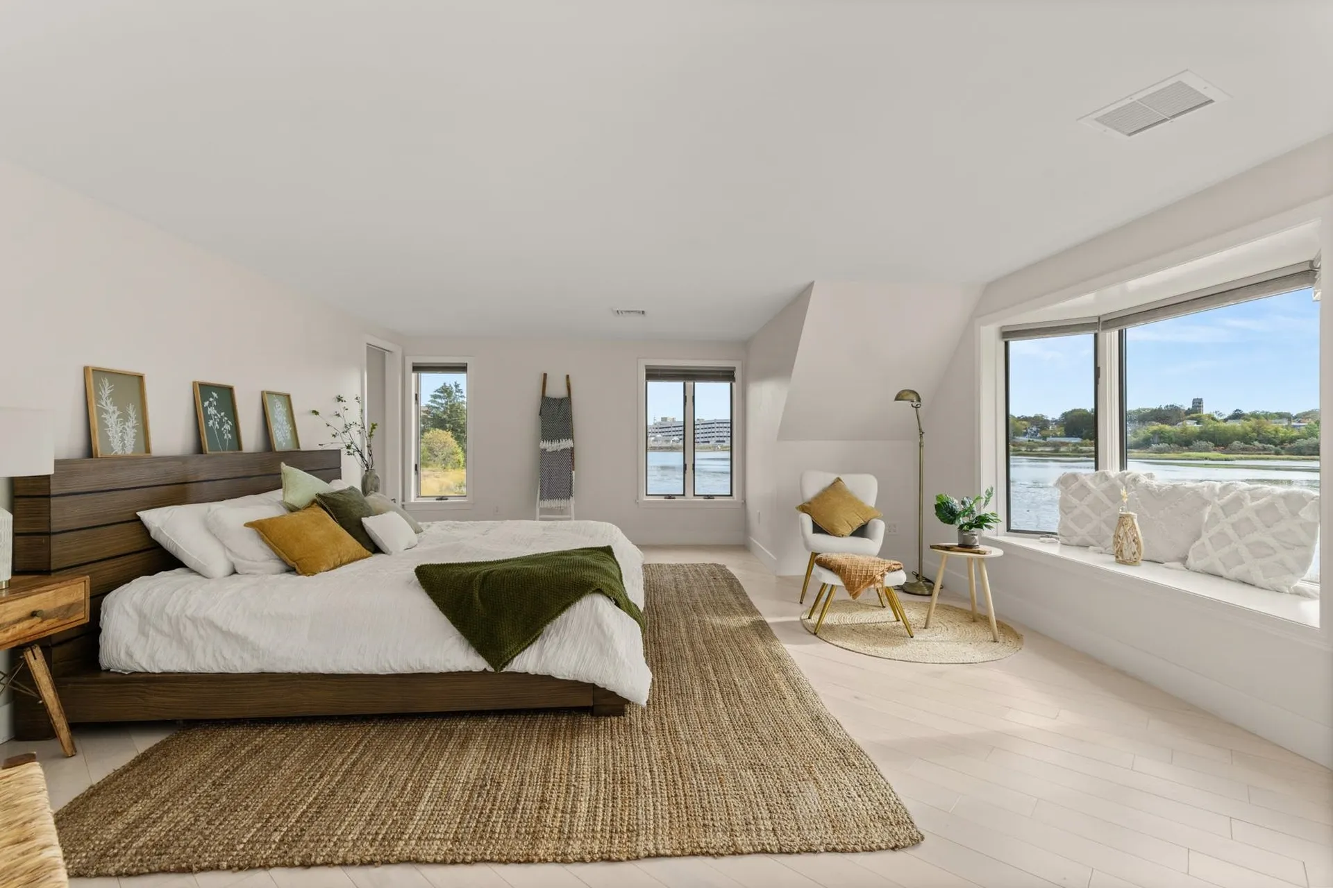 12 Ruth Street Portsmouth NH 03801