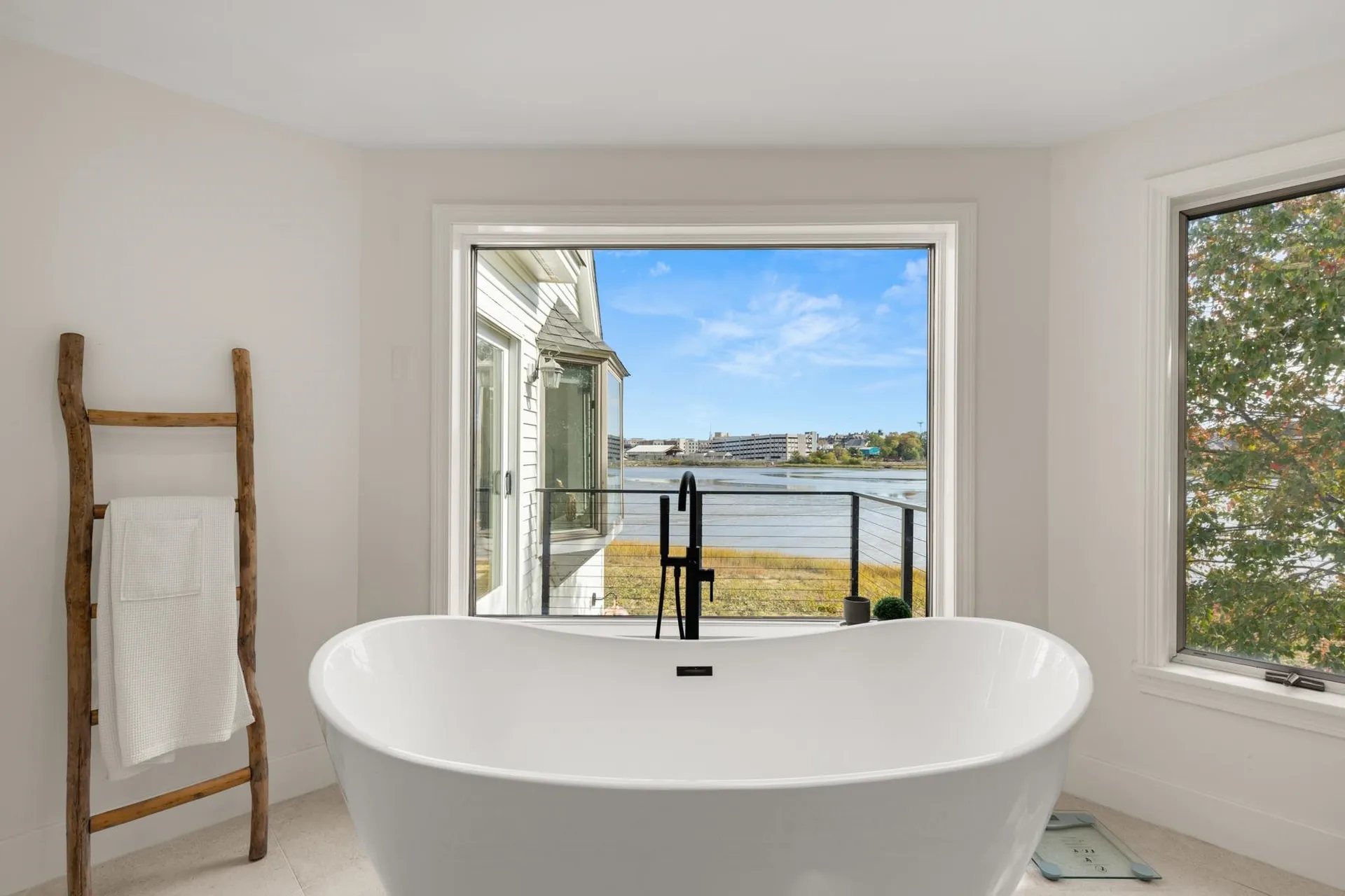 12 Ruth Street Portsmouth NH 03801