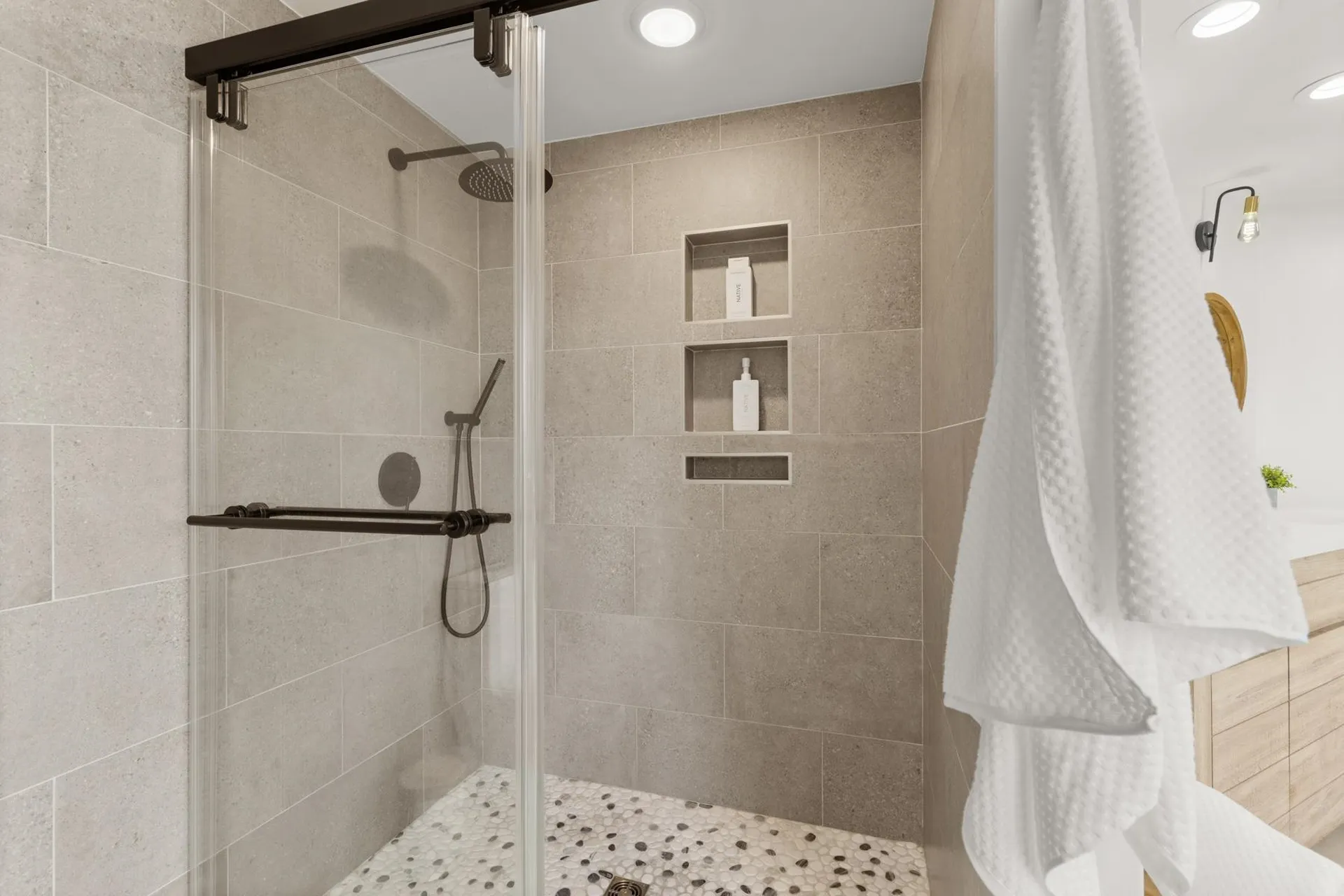 12 Ruth Street Portsmouth NH 03801