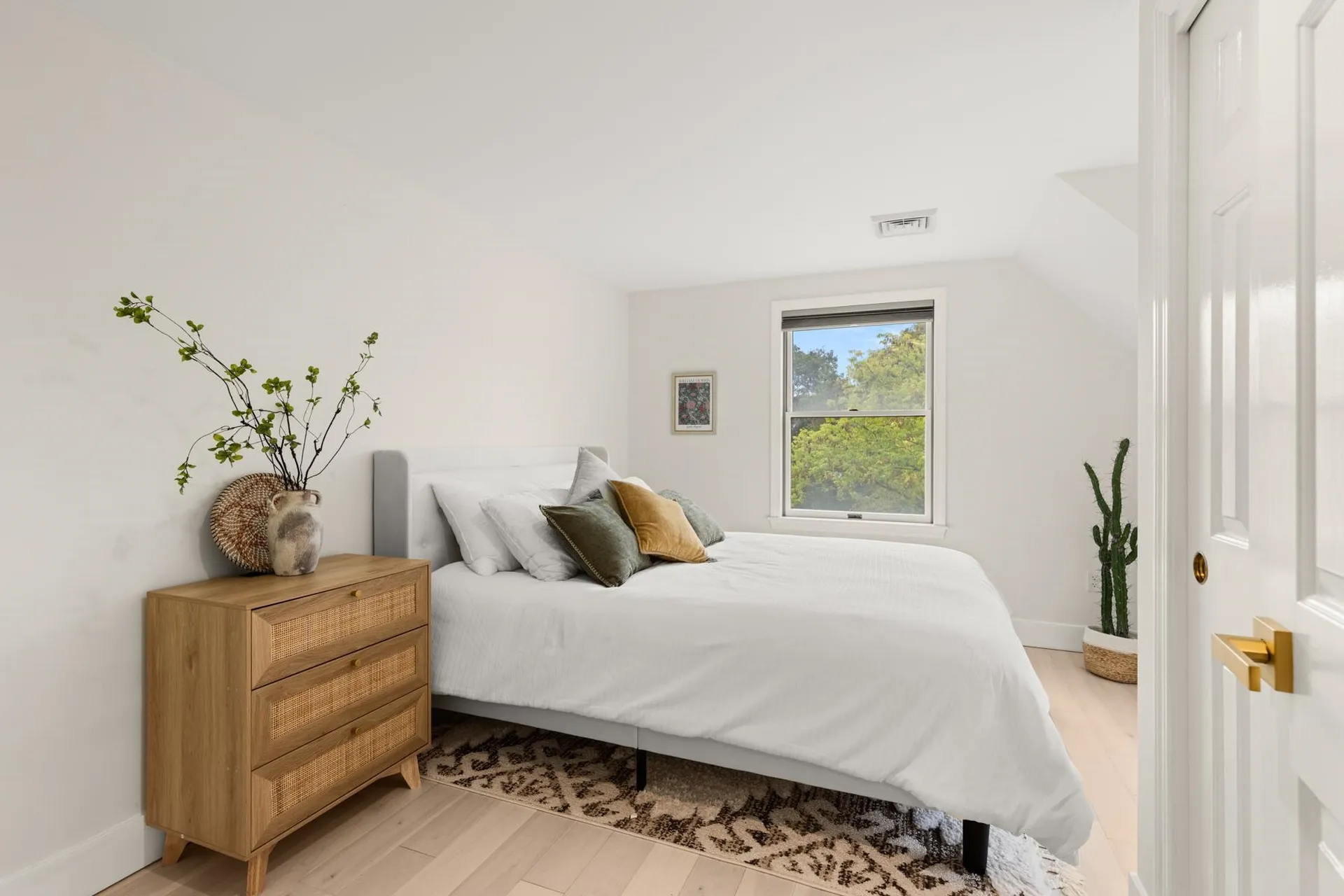 12 Ruth Street Portsmouth NH 03801