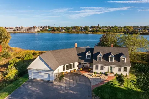 12 Ruth Street Portsmouth NH 03801