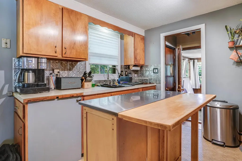 1 Prospect Court Dover NH 03820