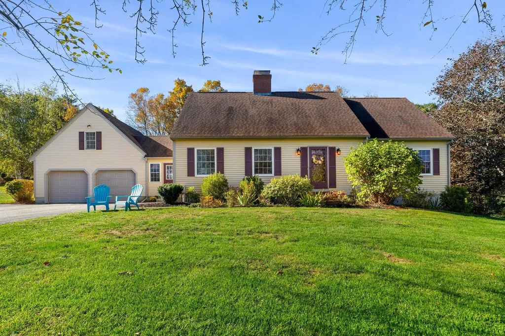 5 Pheasant Run Kingston NH 03848