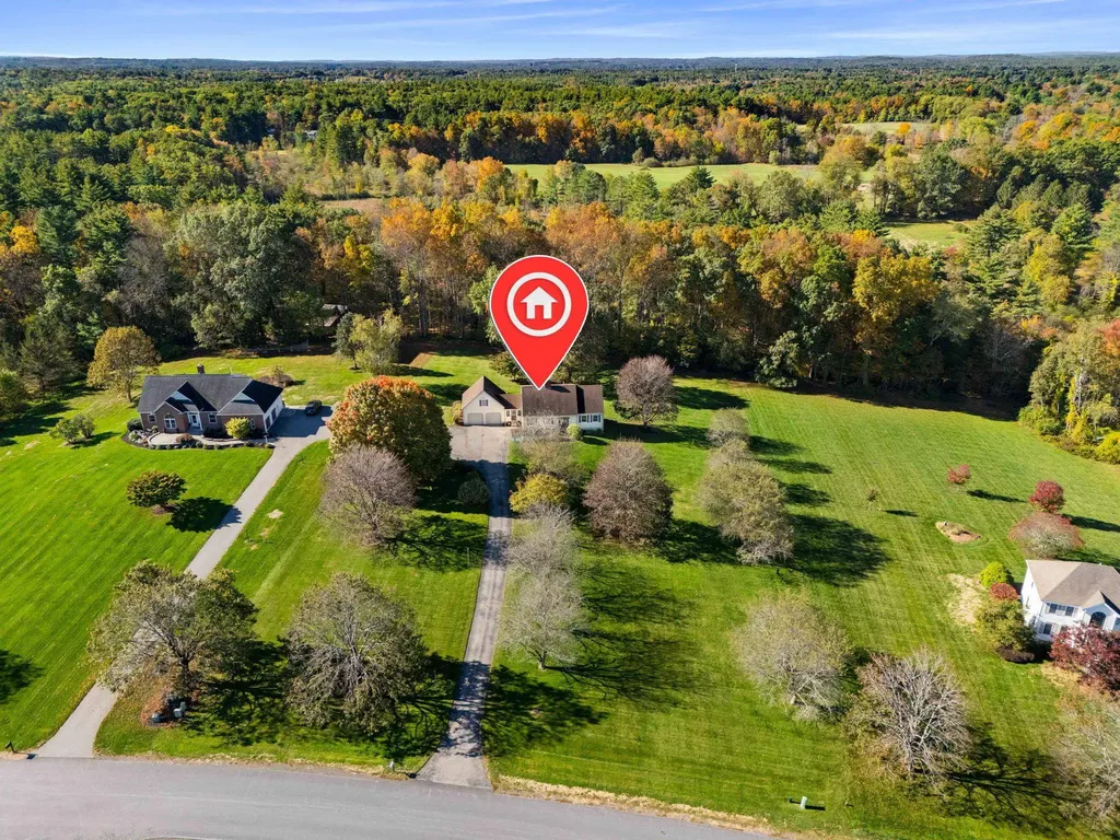 5 Pheasant Run Kingston NH 03848