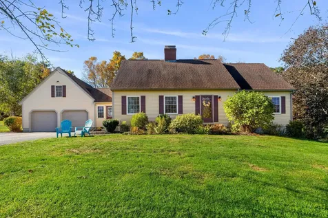 5 Pheasant Run Kingston NH 03848