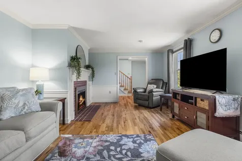 5 Pheasant Run Kingston NH 03848