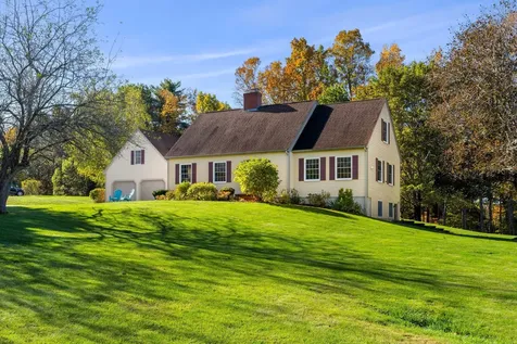 5 Pheasant Run Kingston NH 03848