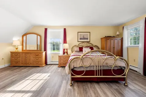 5 Pheasant Run Kingston NH 03848