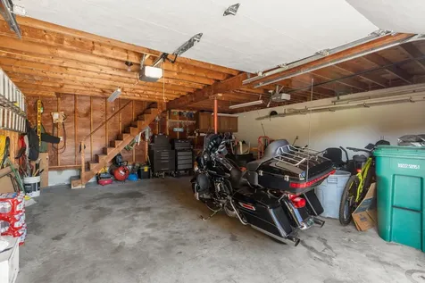 5 Pheasant Run Kingston NH 03848