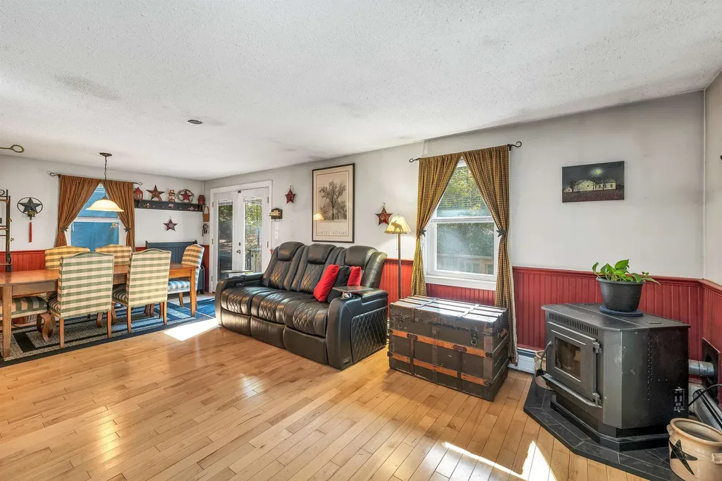 3 Saddlepath Road Raymond NH 03077