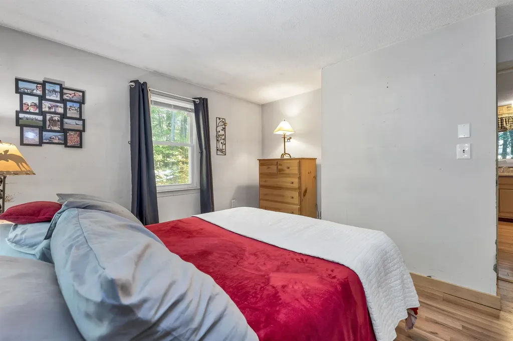 3 Saddlepath Road Raymond NH 03077