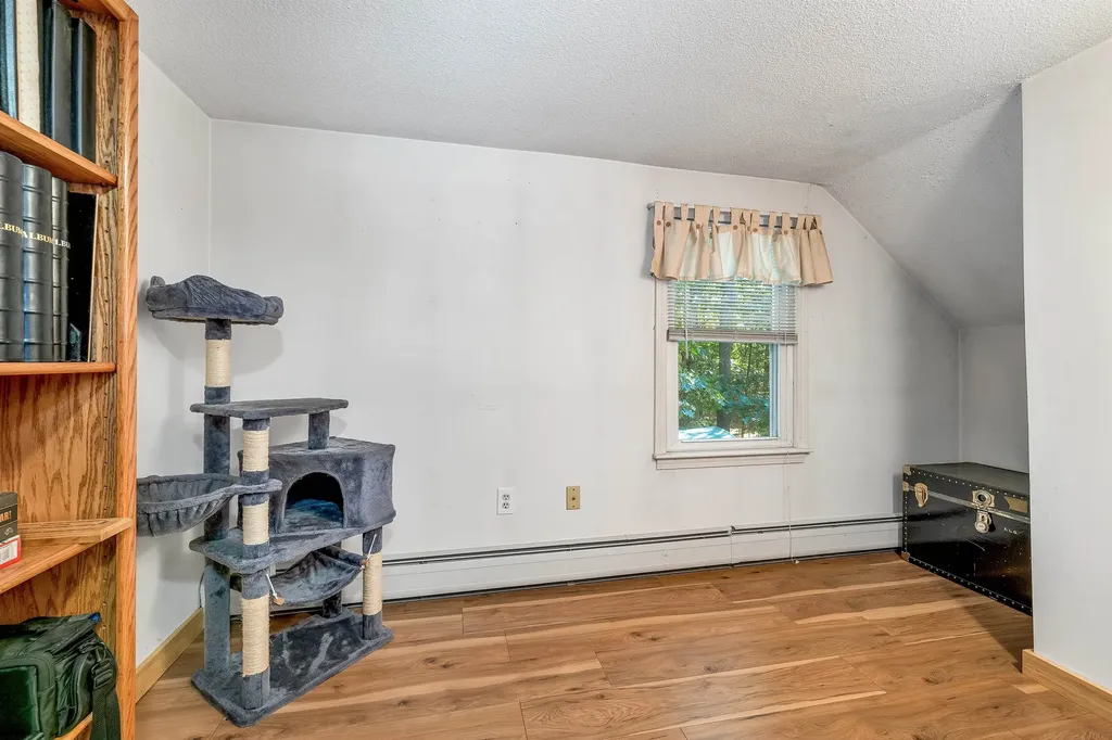 3 Saddlepath Road Raymond NH 03077