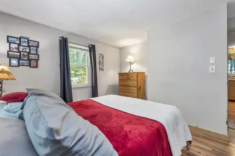 3 Saddlepath Road Raymond NH 03077