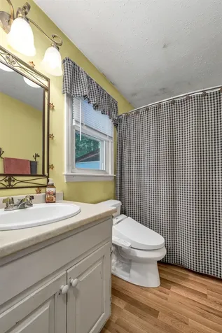 3 Saddlepath Road Raymond NH 03077