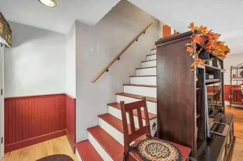 3 Saddlepath Road Raymond NH 03077