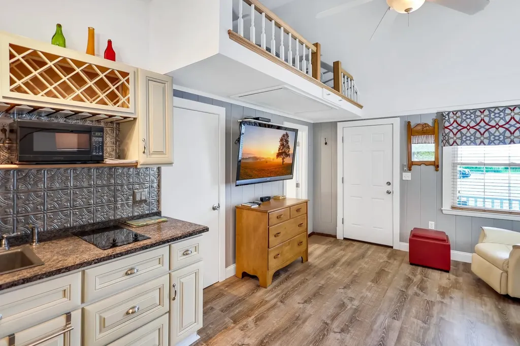 522 Ocean Boulevard Hampton NH 03842-3641