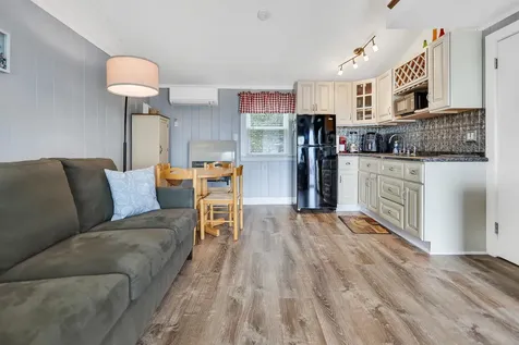 522 Ocean Boulevard Hampton NH 03842-3641