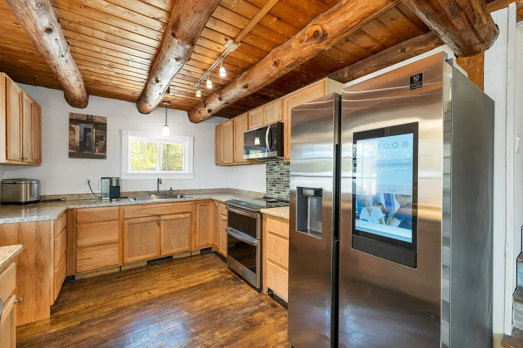 232 Kilton Pond Road Grafton NH 03240