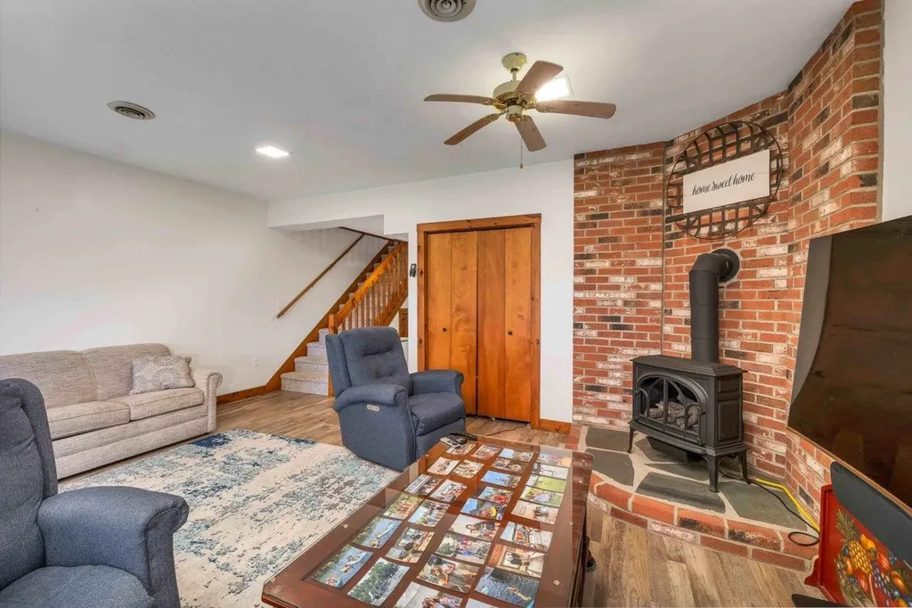 1 Barbers Pole Road Tuftonboro NH 03853