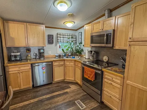 68 Brookview Road Swanzey NH 03446