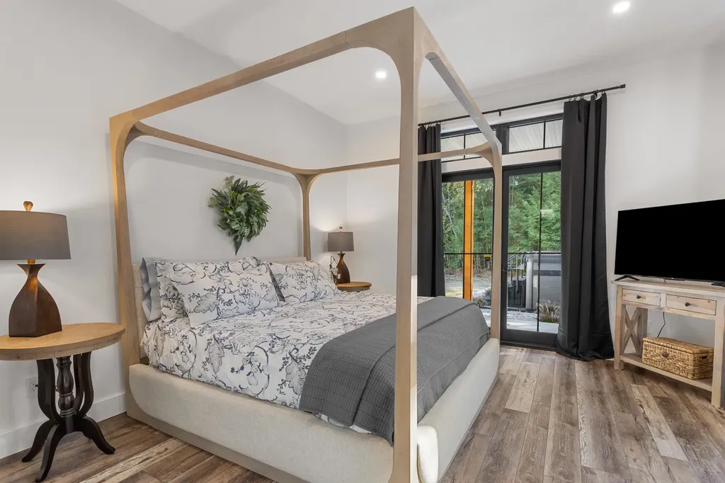 123 Oxbow Lane Conway NH 03818