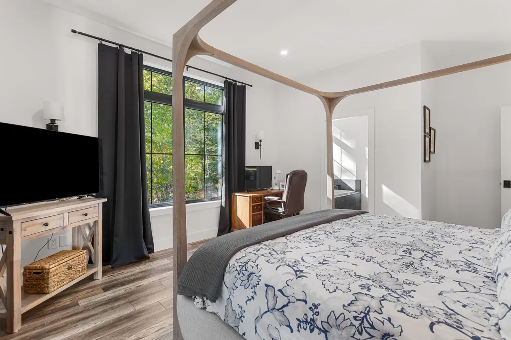 123 Oxbow Lane Conway NH 03818