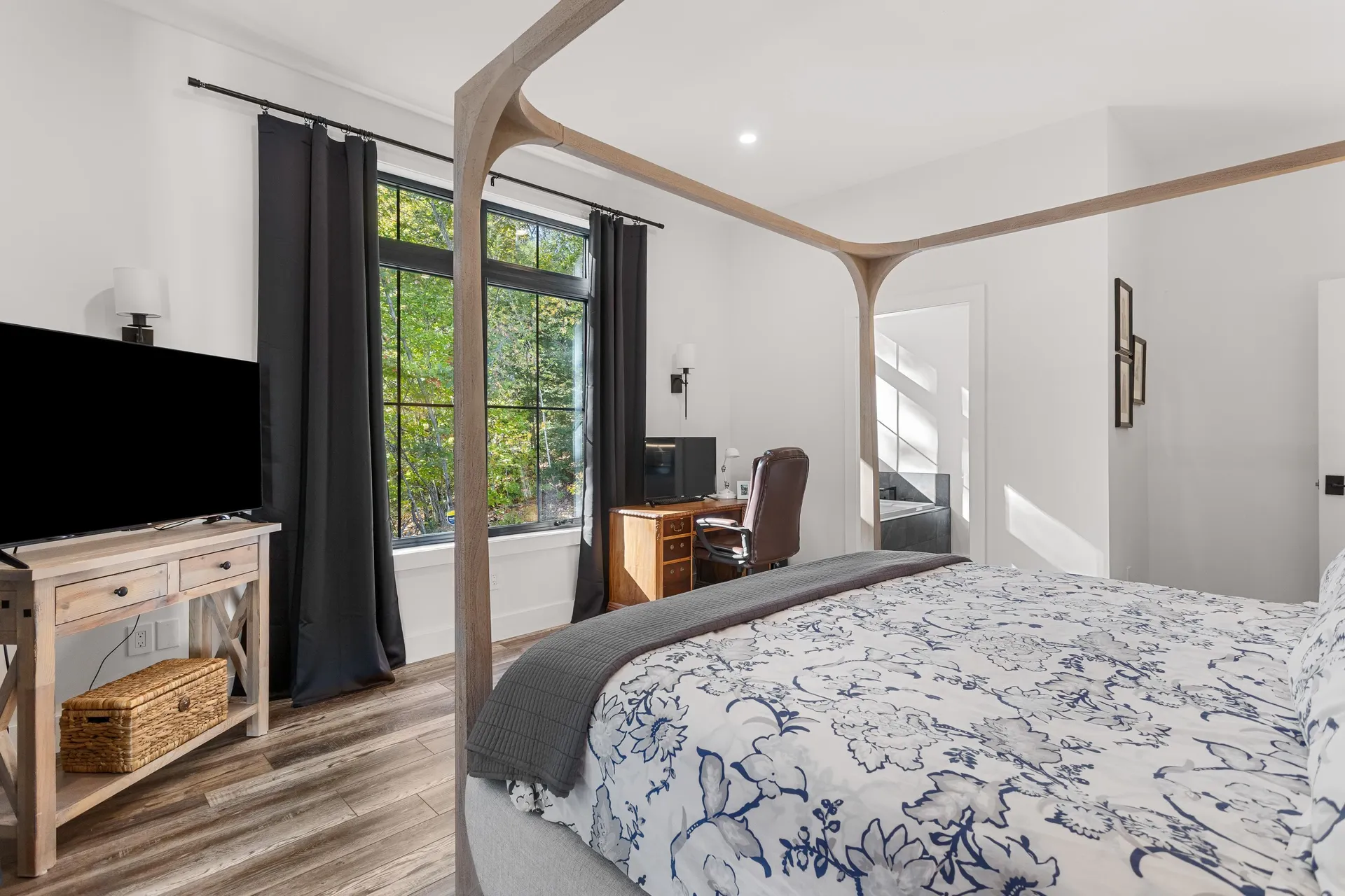 123 Oxbow Lane Conway NH 03818