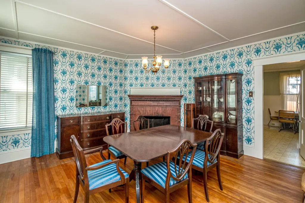 19 Elm Street Whitefield NH 03598