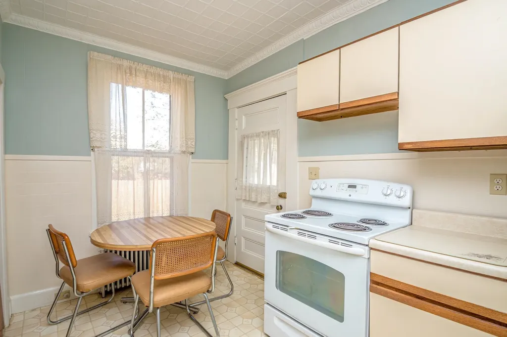 19 Elm Street Whitefield NH 03598