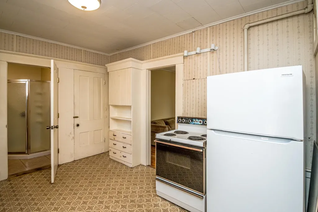 19 Elm Street Whitefield NH 03598