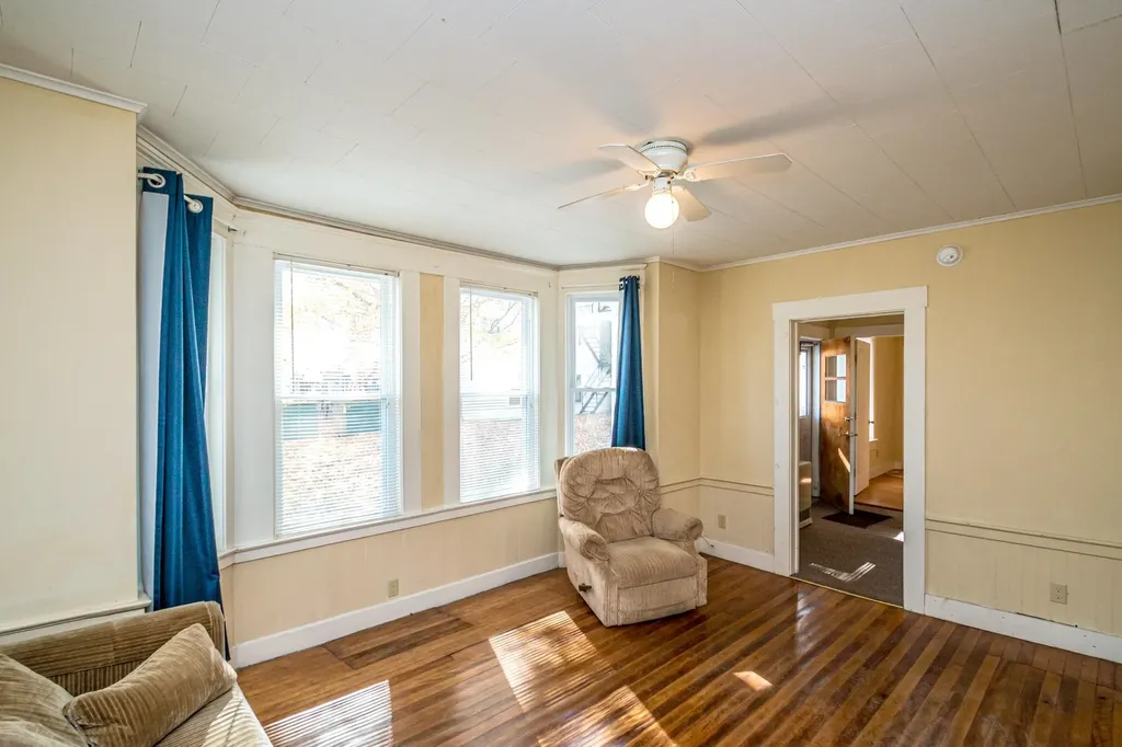 19 Elm Street Whitefield NH 03598