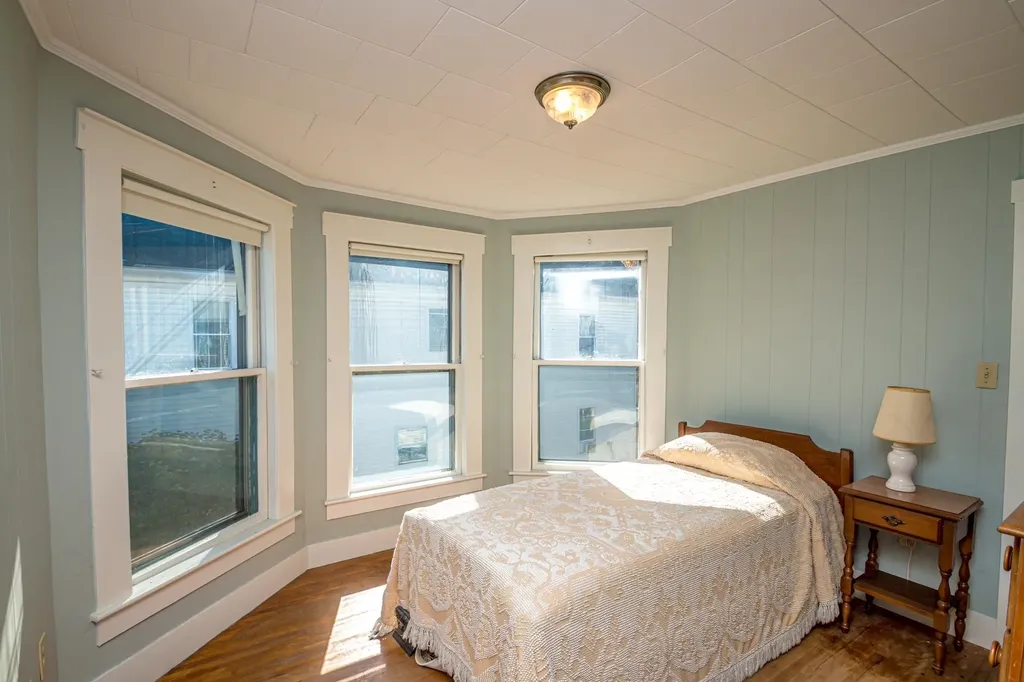 19 Elm Street Whitefield NH 03598