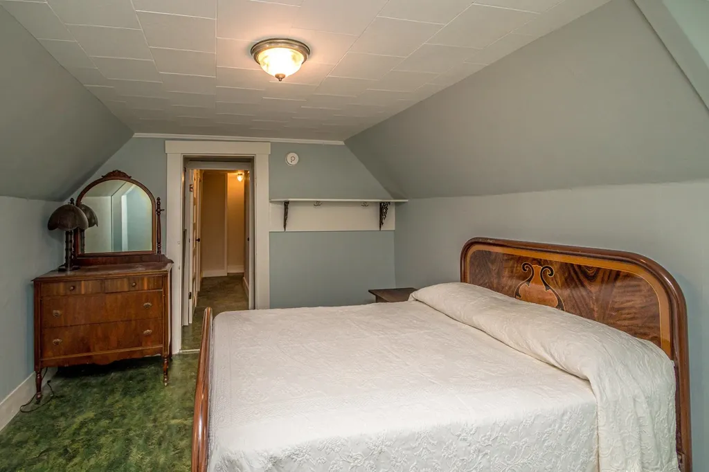 19 Elm Street Whitefield NH 03598