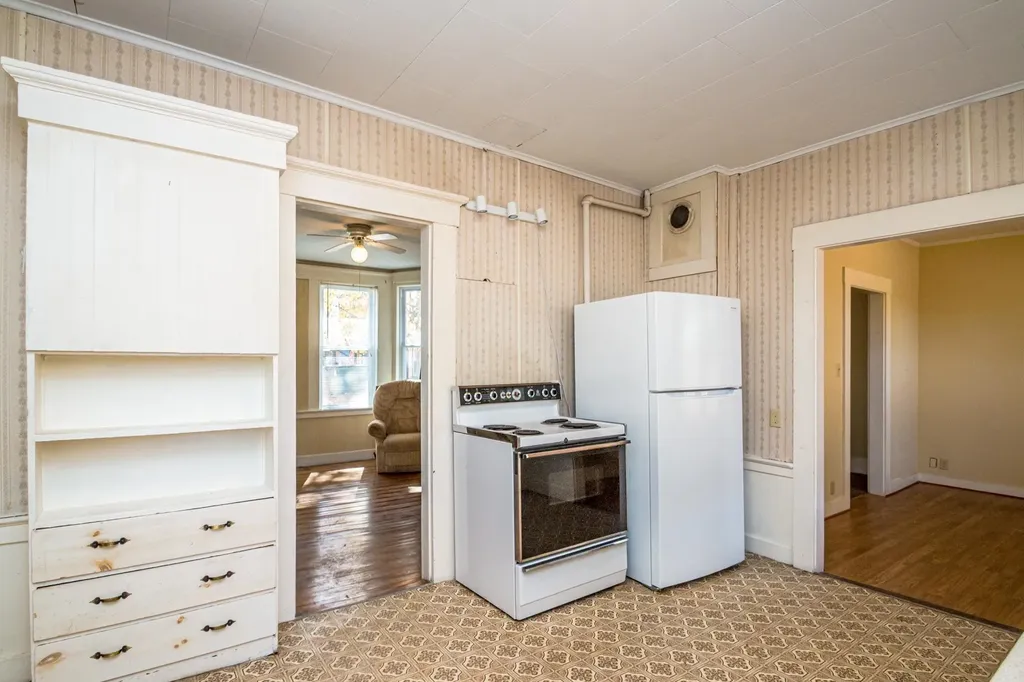 19 Elm Street Whitefield NH 03598