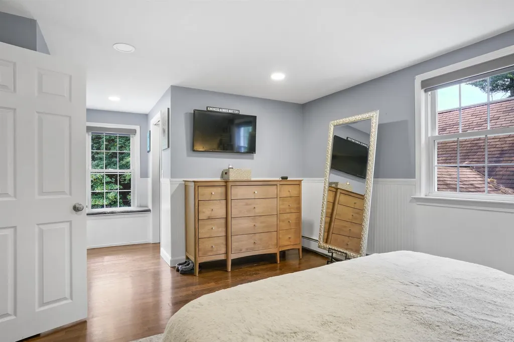 17 Winter Circle Litchfield NH 03052