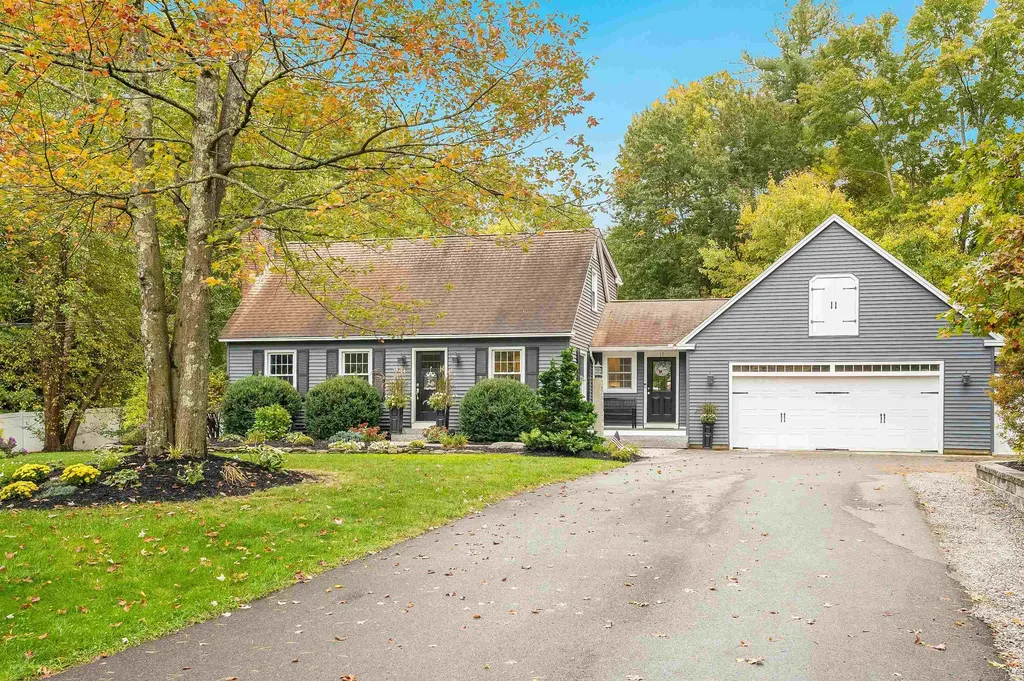 17 Winter Circle Litchfield NH 03052