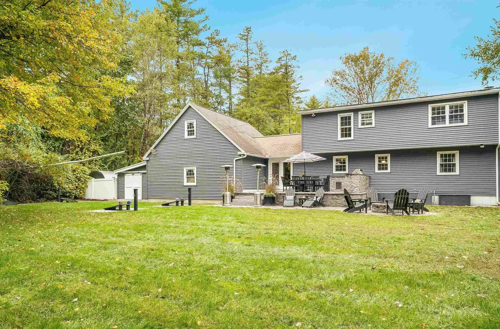 17 Winter Circle Litchfield NH 03052