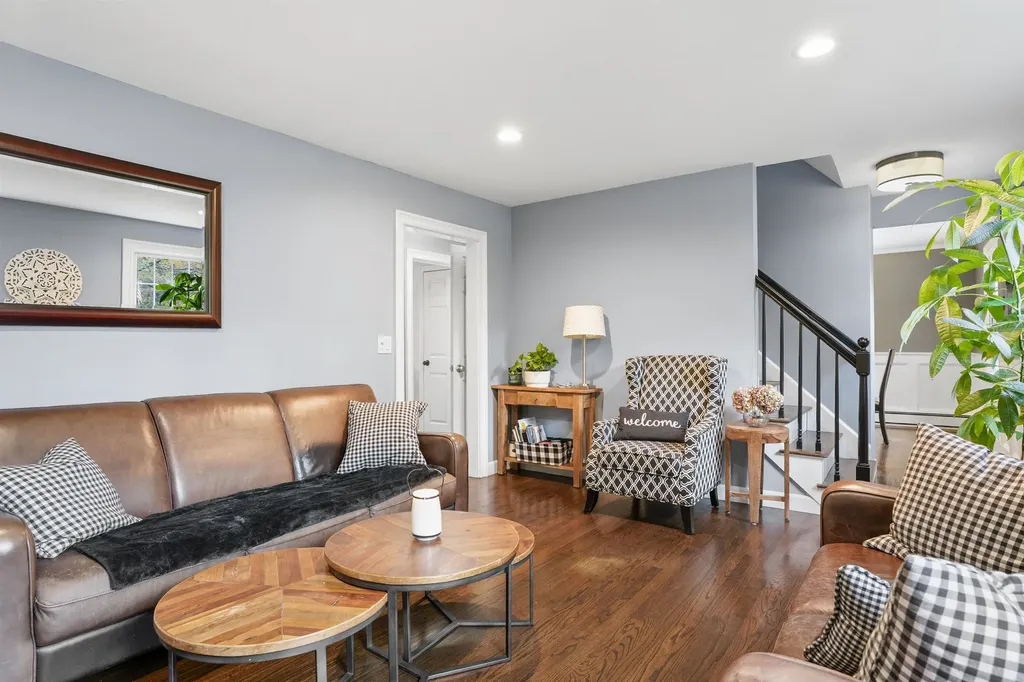 17 Winter Circle Litchfield NH 03052