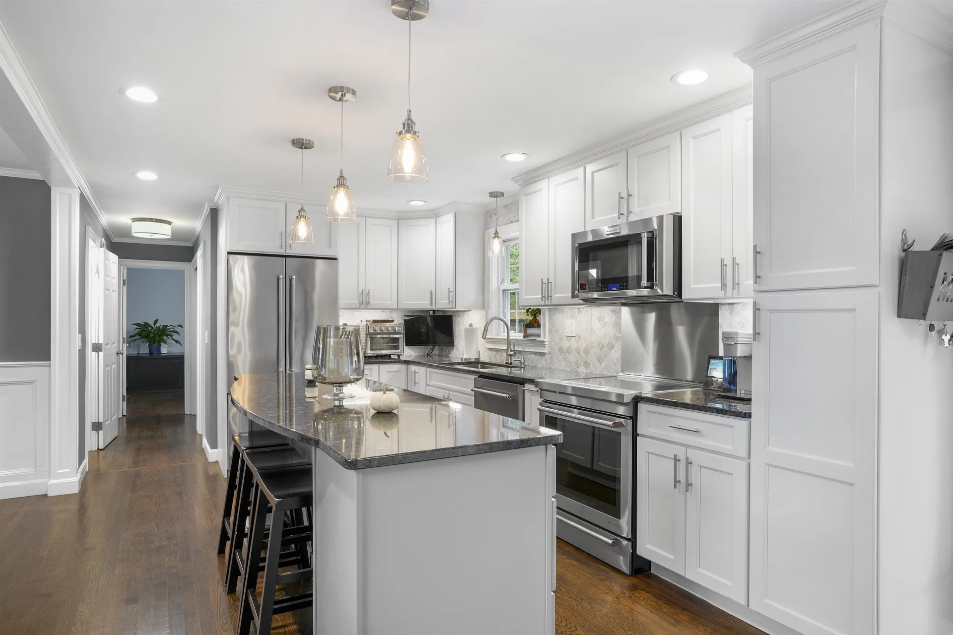 17 Winter Circle Litchfield NH 03052