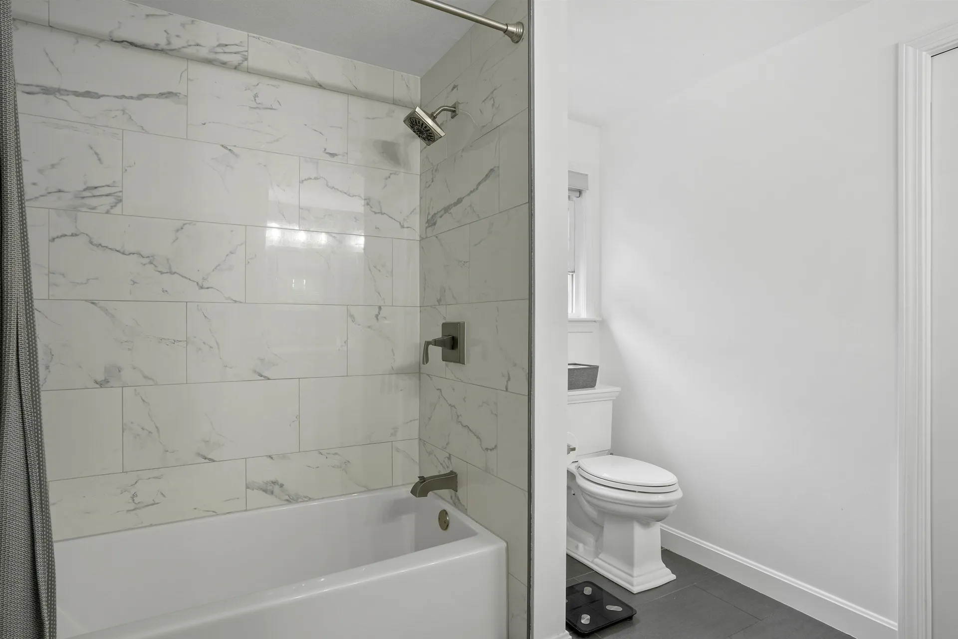 17 Winter Circle Litchfield NH 03052