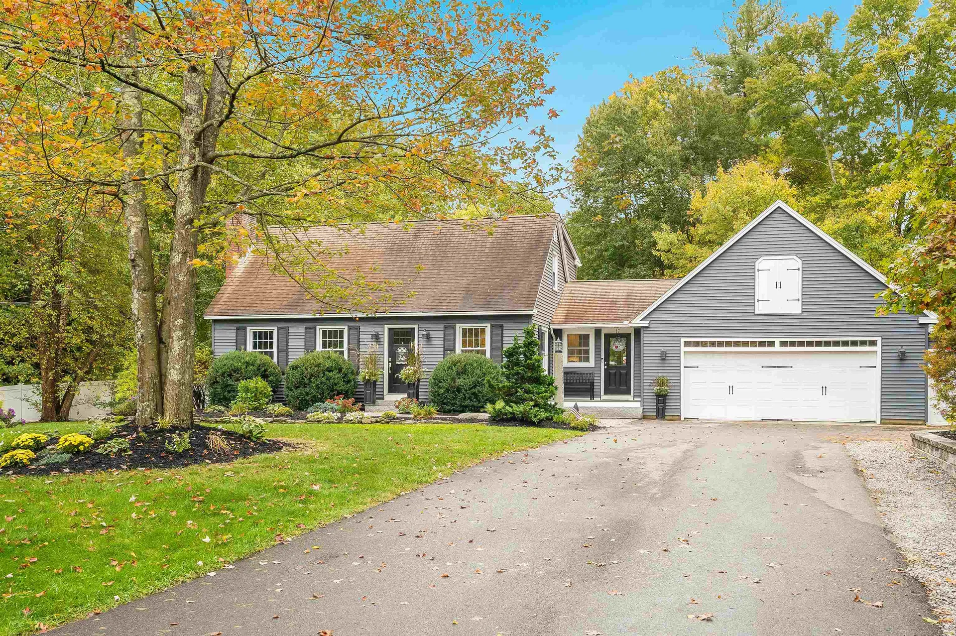 17 Winter Circle Litchfield NH 03052