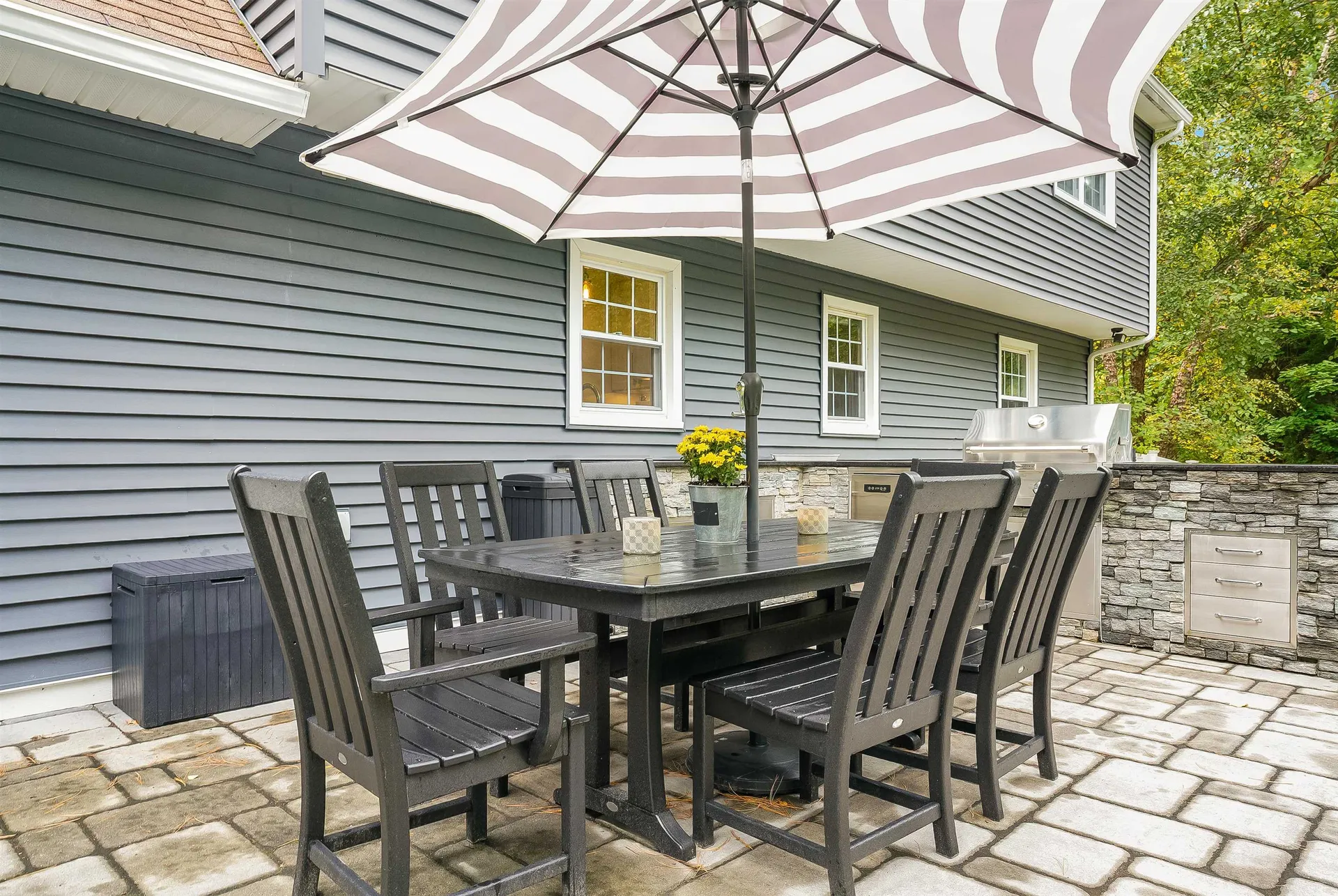 17 Winter Circle Litchfield NH 03052