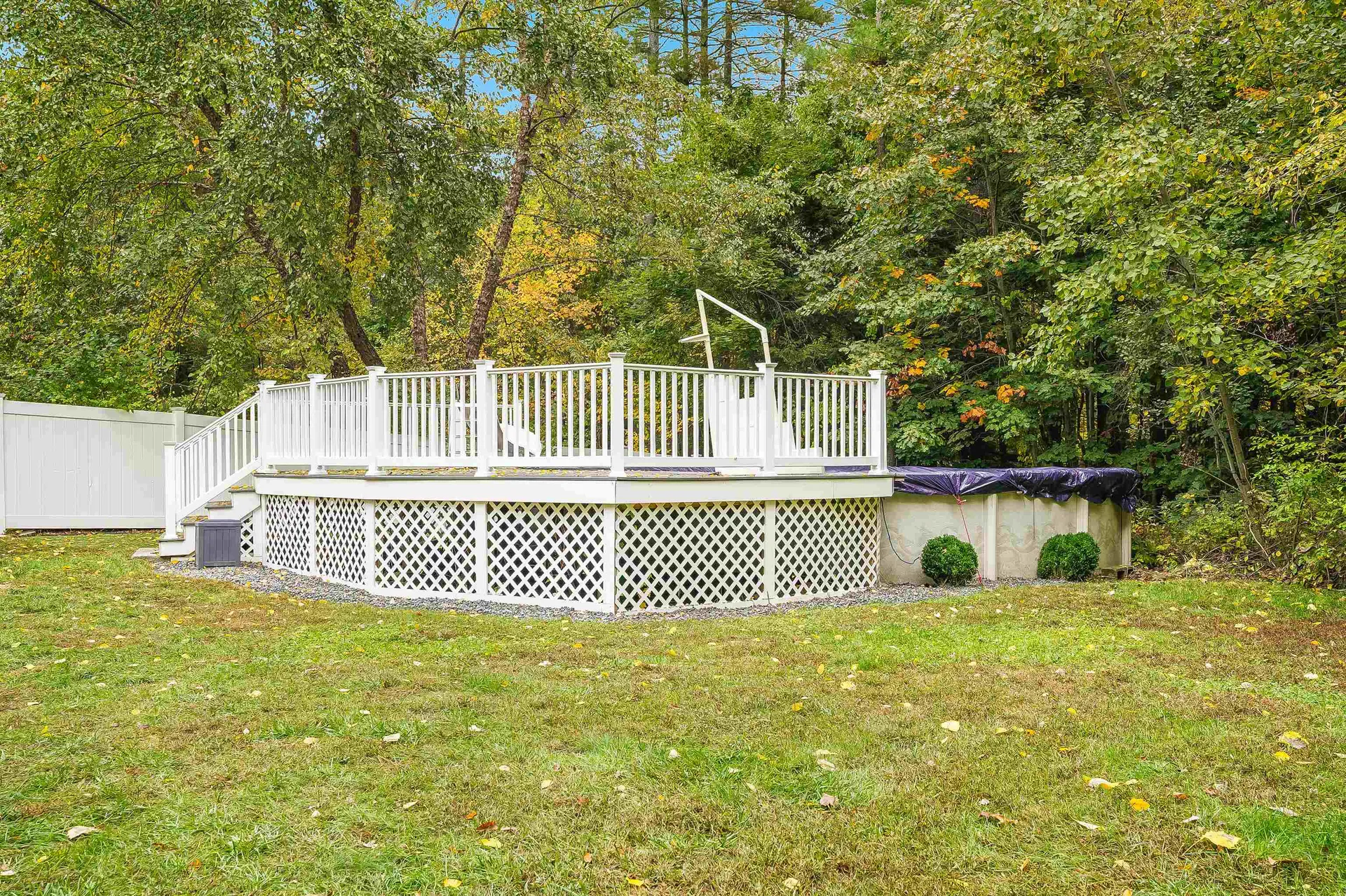 17 Winter Circle Litchfield NH 03052