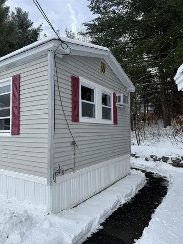 20 Martha Street Nashua NH 03062