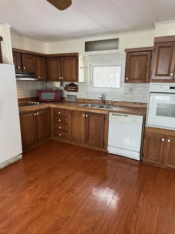 20 Martha Street Nashua NH 03062