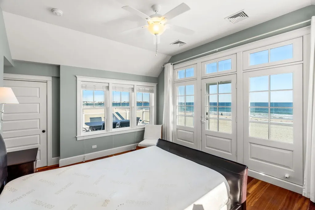 10 Haverhill Avenue Hampton NH 03842