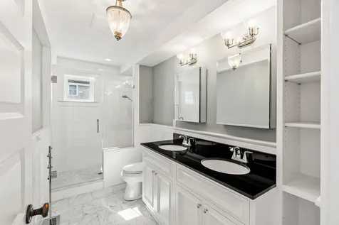 10 Haverhill Avenue Hampton NH 03842