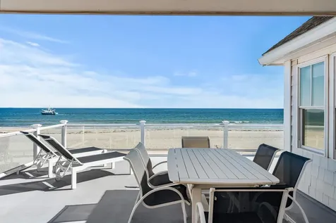 10 Haverhill Avenue Hampton NH 03842