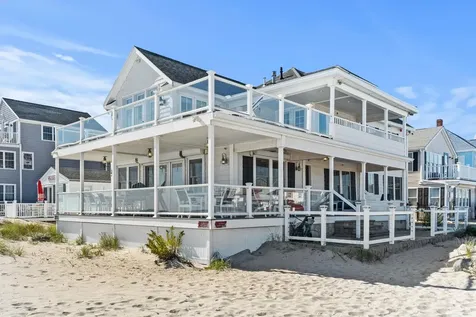 10 Haverhill Avenue Hampton NH 03842